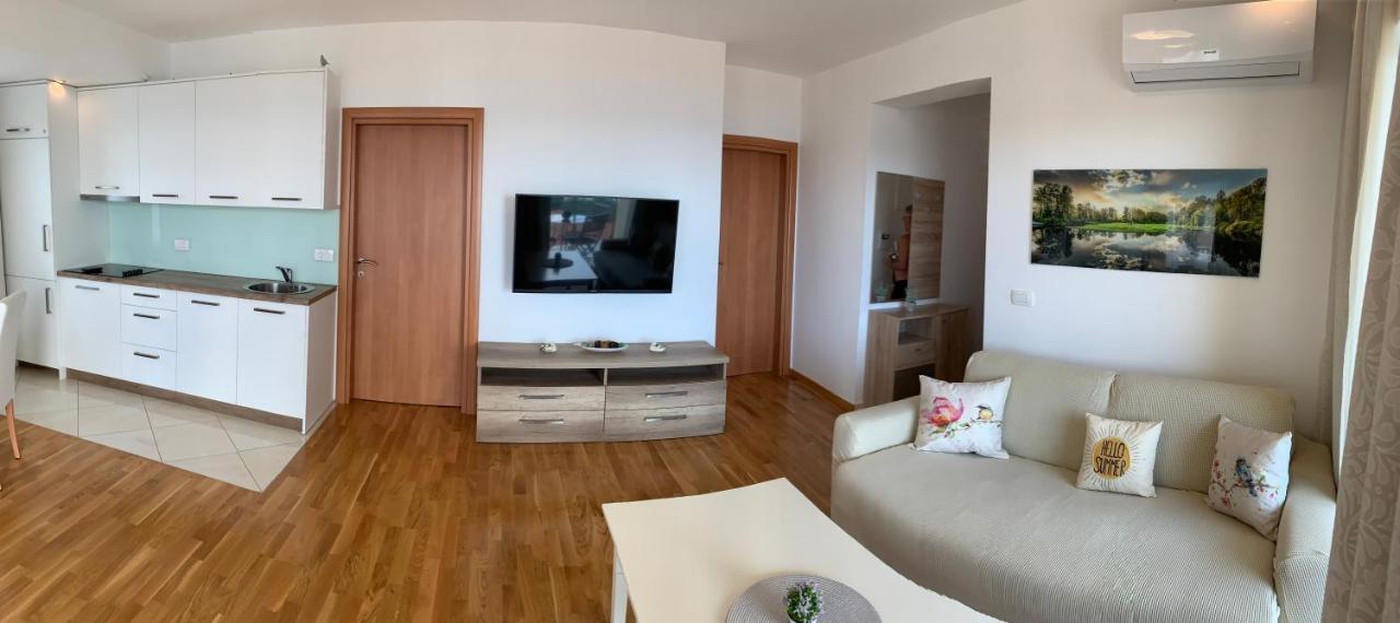 BečićiIve Lole Ribara 38公寓 外观 照片